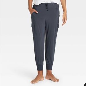 NEW All In Motion Stretch Woven Taper Cargo Pants - Women XS